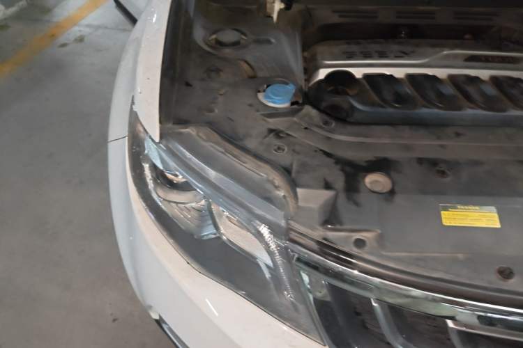 Used Geely Auto Emgrand X7 Sport 2016 1.8TD Automatic ZhiZun Version Engine Bay Right