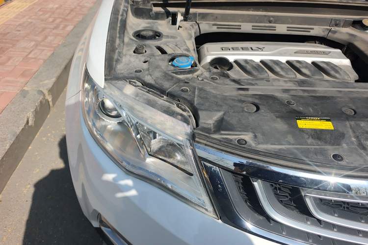 Used Geely Auto Emgrand X7 Sport 2016 1.8TD Automatic Smart Connectivity Version Engine Bay Right