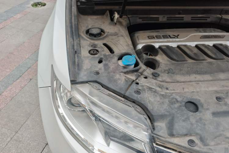 Used Geely Auto Emgrand X7 Sport 2016 1.8TD Automatic ZhiShang Model Engine Bay Right