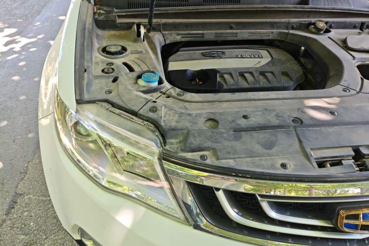 Used Geely Auto Emgrand X7 Sport 2016 2.0L Manual Smart Connect Version Engine Bay Right