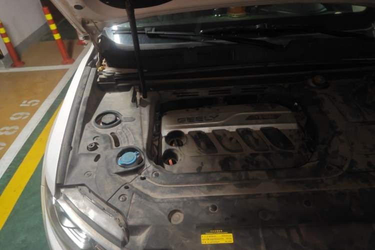 Used Geely Auto Emgrand X7 Sport 2016 1.8TD Automatic ZhiZun Version Engine Bay Right