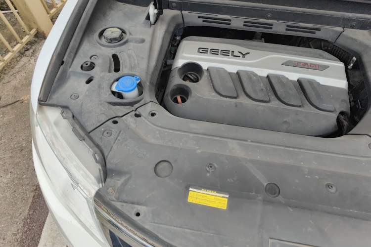 Used Geely Auto Emgrand X7 Sport 2016 1.8TD Automatic ZhiShang Model Engine Bay Right