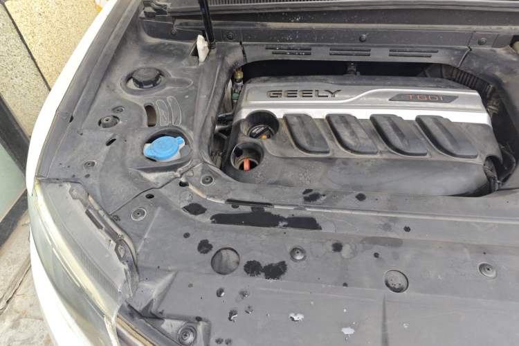 Used Geely Auto Emgrand X7 Sport 2016 1.8TD Automatic ZhiZun Version Engine Bay Right