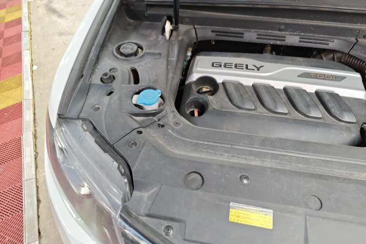 Used Geely Auto Emgrand X7 Sport 2016 1.8TD Automatic ZhiZun Version Engine Bay Right