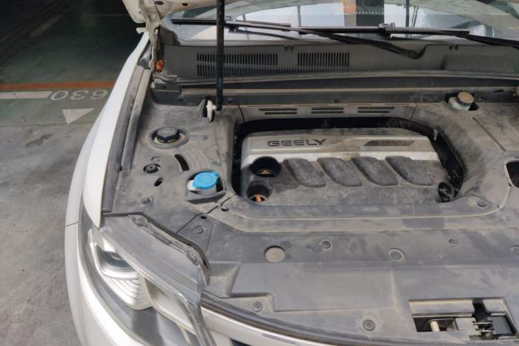 Used Geely Auto Emgrand X7 Sport 2016 1.8TD Automatic Smart Model Engine Bay Right