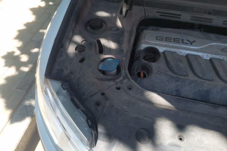 Used Geely Auto Emgrand X7 Sport 2016 1.8TD Automatic ZhiShang Model Engine Bay Right