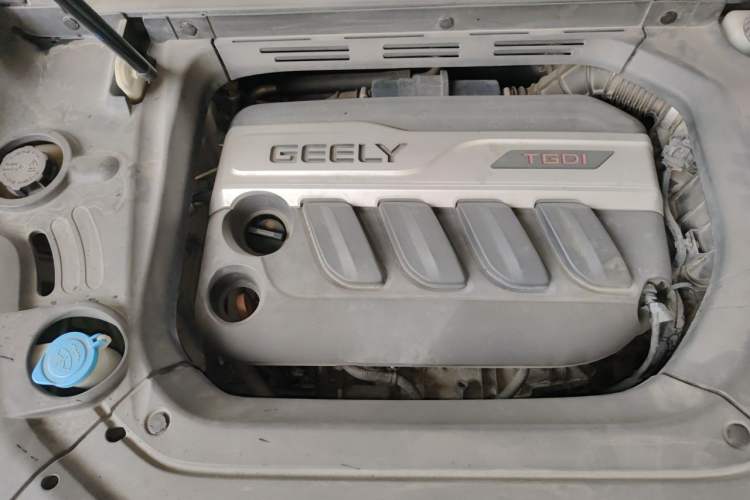 Used Geely Auto Emgrand X7 Sport 2016 1.8TD Automatic All-Wheel-Drive ZhiZun Edition Engine Bay Right