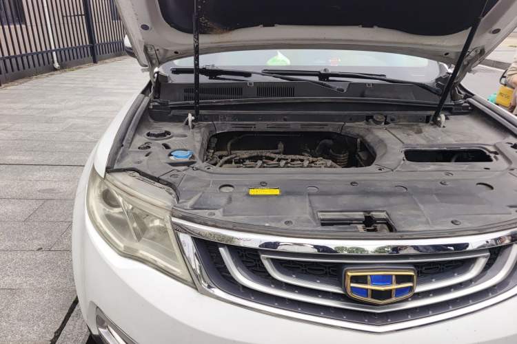 Used Geely Auto Emgrand X7 Sport 2016 2.0L Manual ZhiShang Version Engine Bay Right