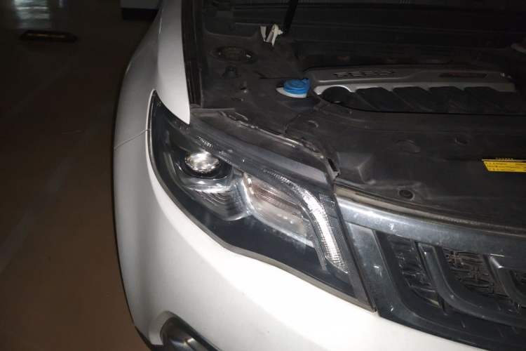 Used Geely Auto Emgrand X7 Sport 2016 1.8TD Automatic Smart Model Engine Bay Right