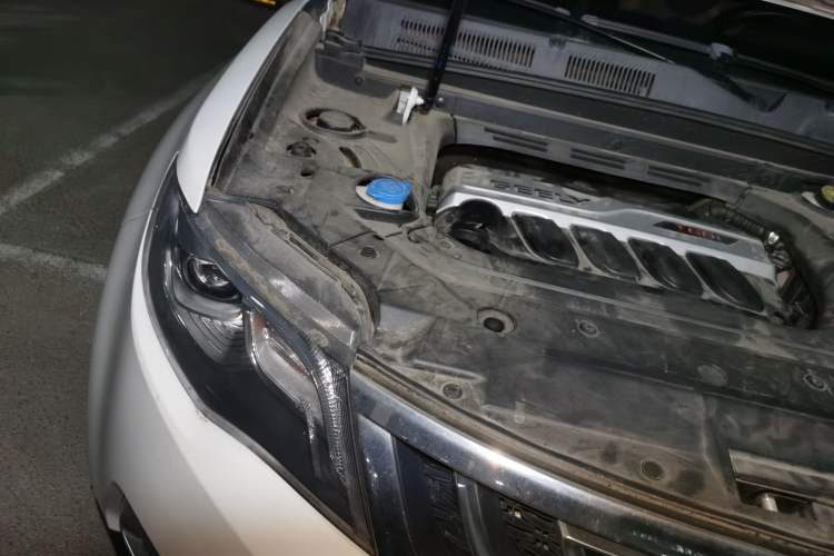 Used Geely Auto Emgrand X7 Sport 2016 1.8TD Automatic ZhiZun Version Engine Bay Right