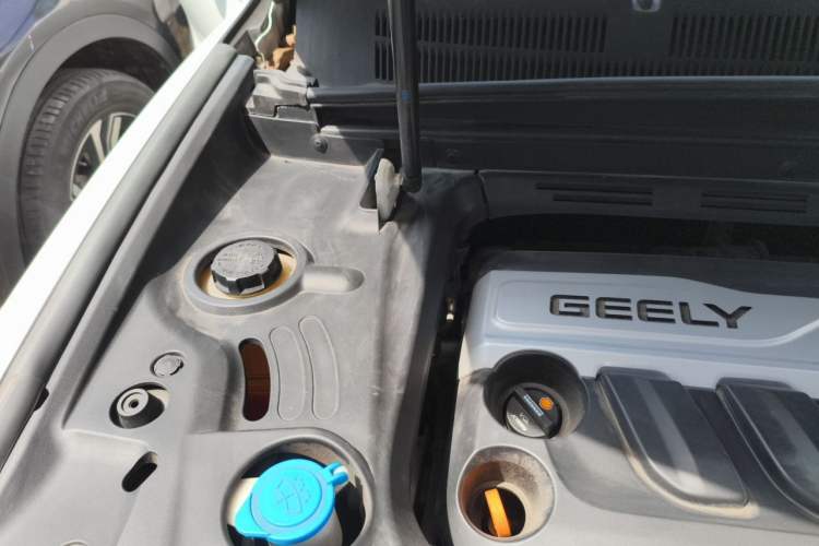 Used Geely Auto Emgrand X7 Sport 2016 1.8TD Automatic ZhiShang Model Engine Bay Right