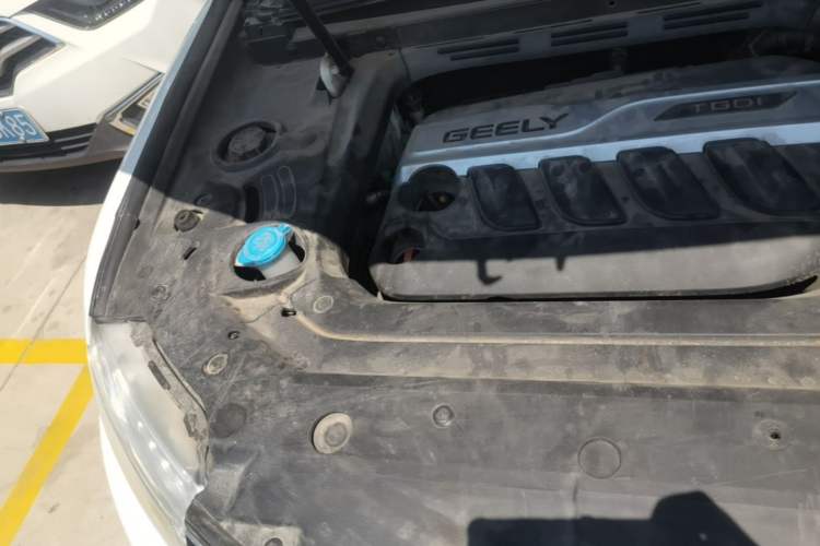 Used Geely Auto Emgrand X7 Sport 2016 1.8TD Automatic ZhiShang Model Engine Bay Right