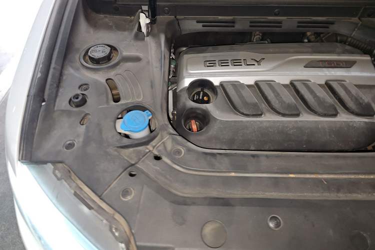 Used Geely Auto Emgrand X7 Sport 2016 1.8TD Automatic Smart Model Engine Bay Right