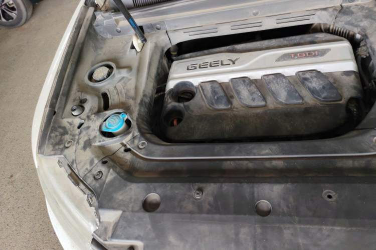 Used Geely Auto Emgrand X7 Sport 2016 1.8TD Automatic ZhiShang Model Engine Bay Right