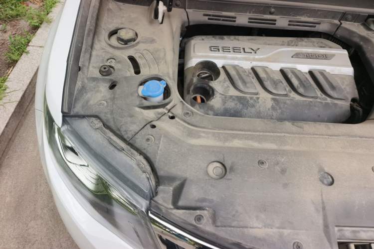 Used Geely Auto Emgrand X7 Sport 2016 1.8TD Automatic Smart Model Engine Bay Right