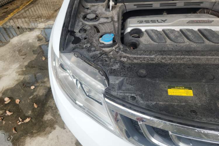 Used Geely Auto Emgrand X7 Sport 2016 1.8TD Automatic ZhiShang Model Engine Bay Right