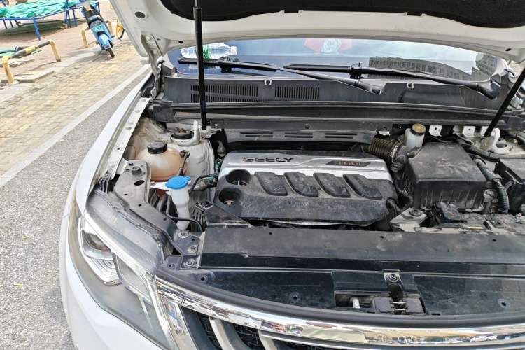Used Geely Auto Emgrand X7 Sport 2016 1.8TD Automatic ZhiZun Version Engine Bay Right