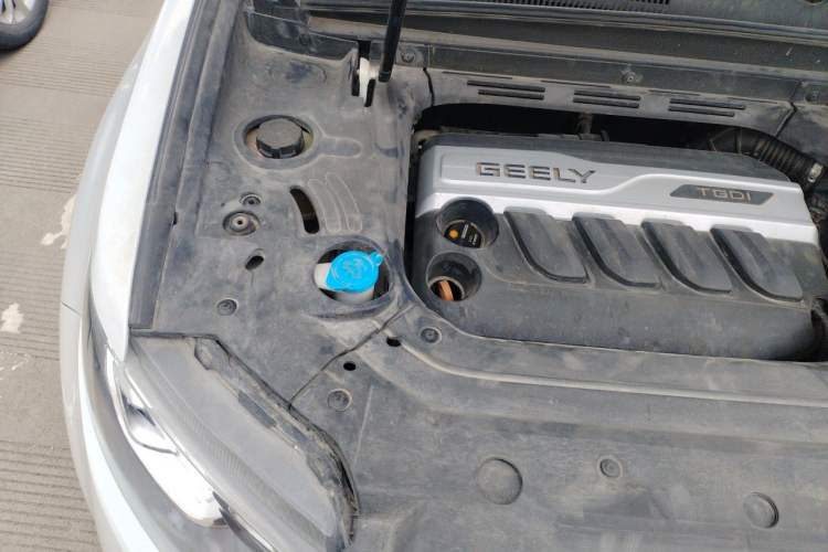 Used Geely Auto Emgrand X7 Sport 2016 1.8TD Automatic ZhiZun Version Engine Bay Right