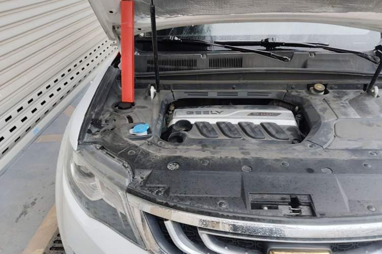 Used Geely Auto Emgrand X7 Sport 2016 1.8TD Automatic ZhiShang Model Engine Bay Right