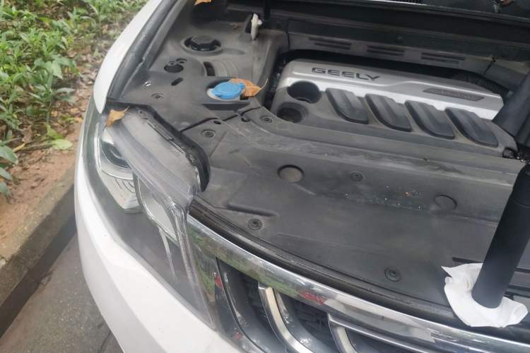 Used Geely Auto Emgrand X7 Sport 2016 1.8TD Automatic ZhiZun Version Engine Bay Right