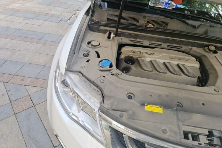 Used Geely Auto Emgrand X7 Sport 2016 1.8TD Automatic ZhiShang Model Engine Bay Right