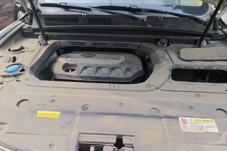 Used Geely Auto Emgrand X7 Sport 2016 2.0L Manual ZhiShang Version Engine Bay