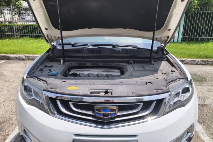 Used Geely Auto Emgrand X7 Sport 2016 1.8TD Automatic ZhiZun Version Engine Bay