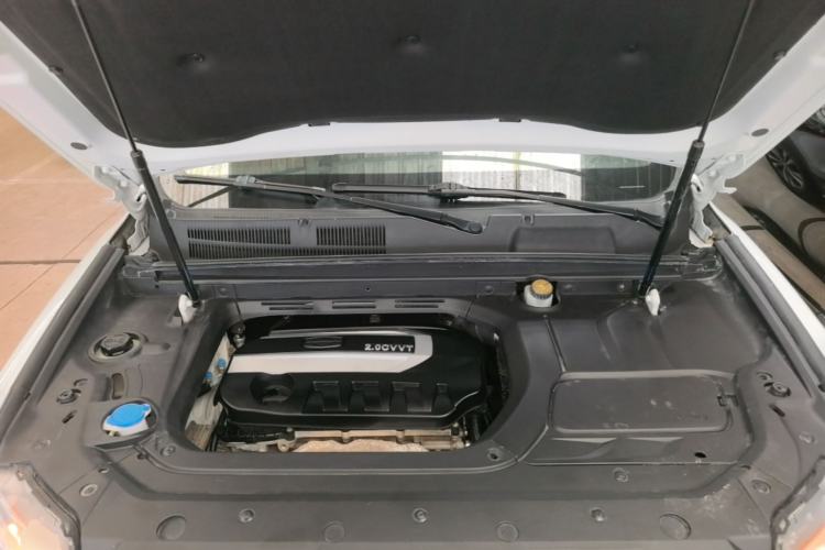 Used Geely Auto Emgrand X7 Sport 2016 2.0L Manual ZhiShang Version Engine Bay