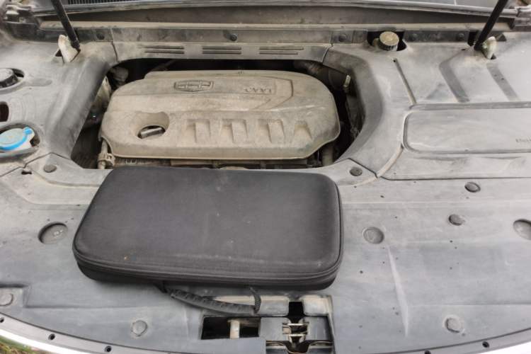 Used Geely Auto Emgrand X7 Sport 2016 2.0L Manual ZhiShang Version Engine Bay