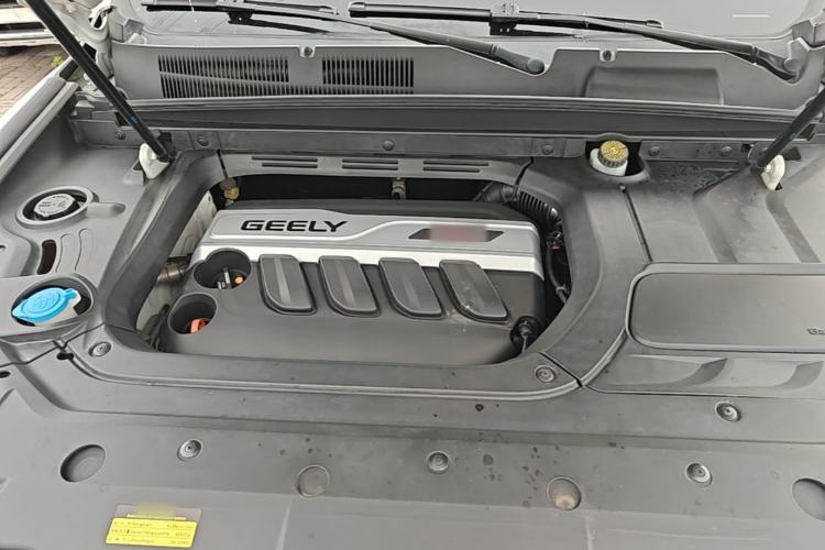Used Geely Auto Emgrand X7 Sport 2016 1.8TD Automatic ZhiZun Version Engine Bay