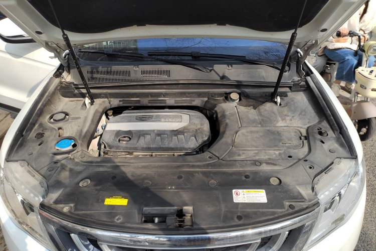 Used Geely Auto Emgrand X7 Sport 2016 2.0L Manual Smart Connect Version Engine Bay