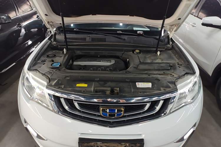 Used Geely Auto Emgrand X7 Sport 2016 2.0L Manual ZhiShang Version Engine Bay