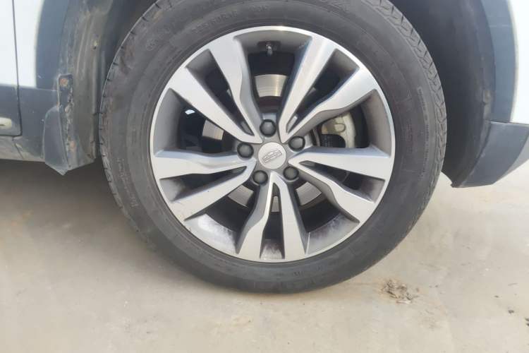 Used Geely Auto Emgrand X7 Sport 2016 2.0L Manual Smart Connect Version Exterior 1