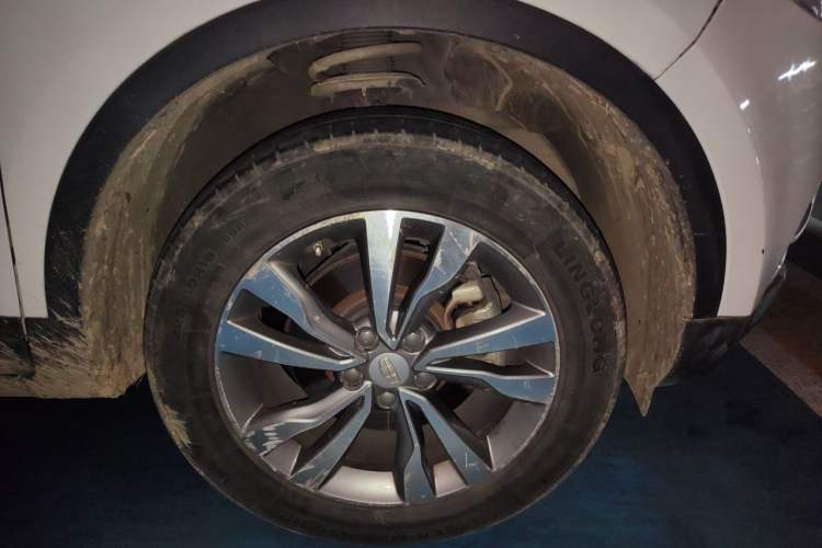 Used Geely Auto Emgrand X7 Sport 2016 1.8TD Automatic Smart Connectivity Version Exterior 1