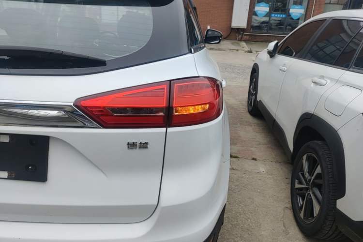 Used Geely Auto Emgrand X7 Sport 2016 1.8TD Automatic Smart Connectivity Version Exterior 3