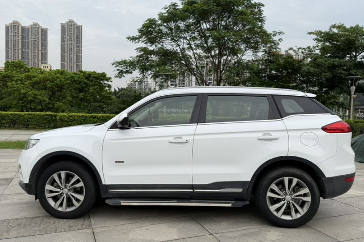 Used Geely Auto Emgrand X7 Sport 2016 1.8TD Automatic ZhiZun Version Exterior 3