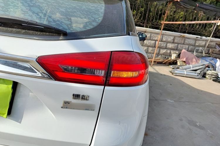 Used Geely Auto Emgrand X7 Sport 2016 1.8TD Automatic ZhiZun Version Exterior 3