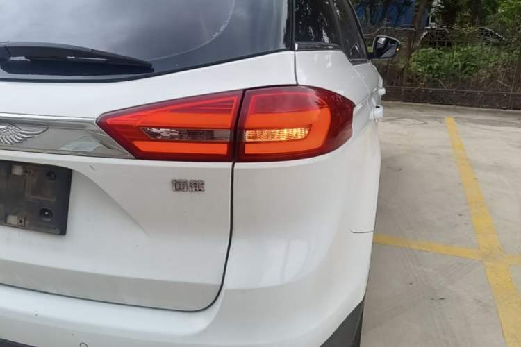 Used Geely Auto Emgrand X7 Sport 2016 1.8TD Automatic Smart Model Exterior 3