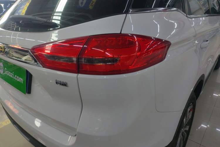 Used Geely Auto Emgrand X7 Sport 2016 1.8TD Automatic ZhiZun Version Exterior 3