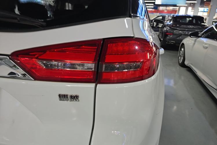 Used Geely Auto Emgrand X7 Sport 2016 2.0L Manual Smart Connect Version Exterior 3