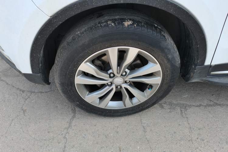 Used Geely Auto Emgrand X7 Sport 2016 2.0L Manual ZhiShang Version Exterior 3