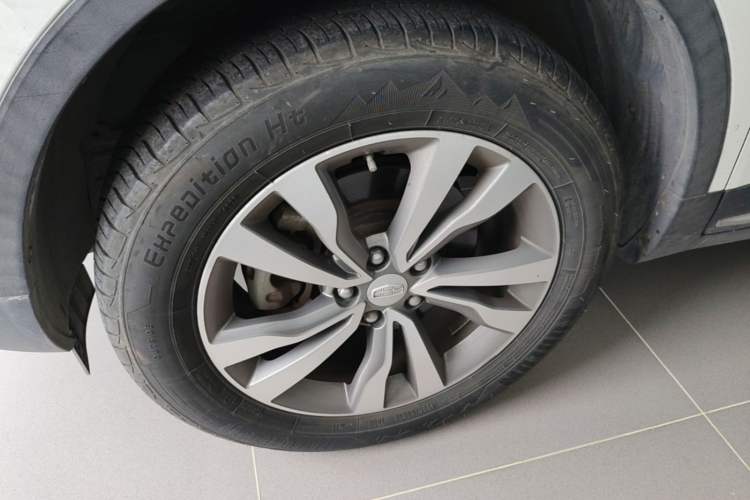 Used Geely Auto Emgrand X7 Sport 2016 1.8TD Automatic Smart Model Exterior 4