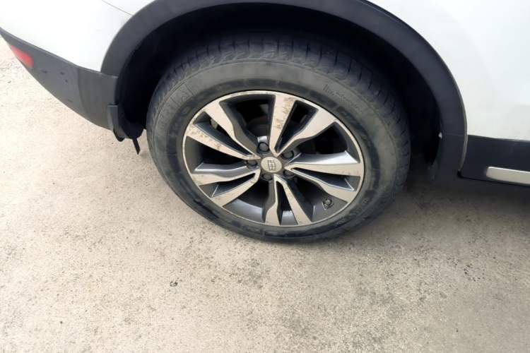 Used Geely Auto Emgrand X7 Sport 2016 1.8TD Automatic Smart Connectivity Version Exterior 5