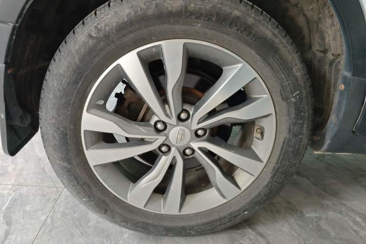 Used Geely Auto Emgrand X7 Sport 2016 2.0L Manual ZhiShang Version Exterior 5
