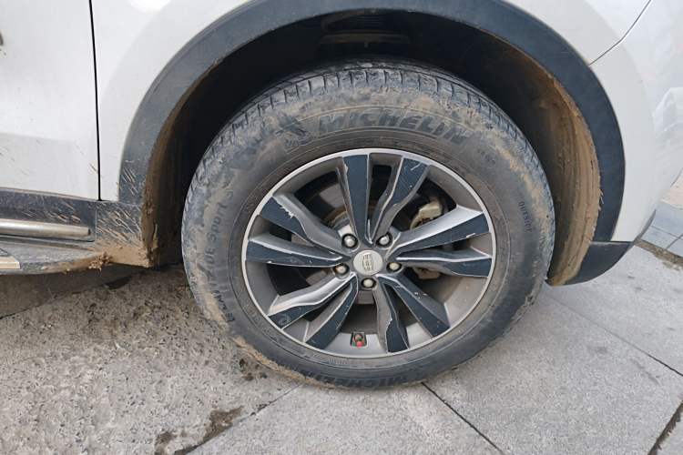 Used Geely Auto Emgrand X7 Sport 2016 1.8TD Automatic Smart Connectivity Version Exterior 7