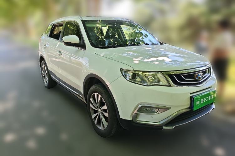 Used Geely Auto Emgrand X7 Sport 2016 2.0L Manual Smart Connect Version Front Right 45 Deg
