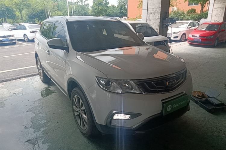Used Geely Auto Emgrand X7 Sport 2016 2.0L Manual ZhiShang Version Front Right 45 Deg