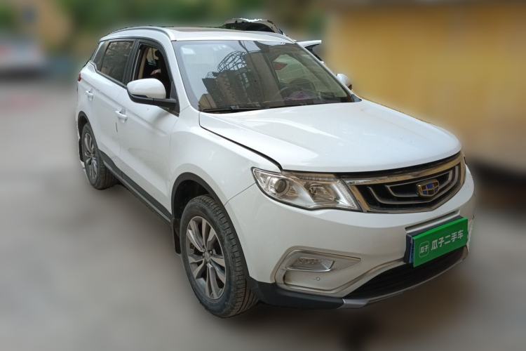 Used Geely Auto Emgrand X7 Sport 2016 2.0L Manual Smart Connect Version Front Right 45 Deg