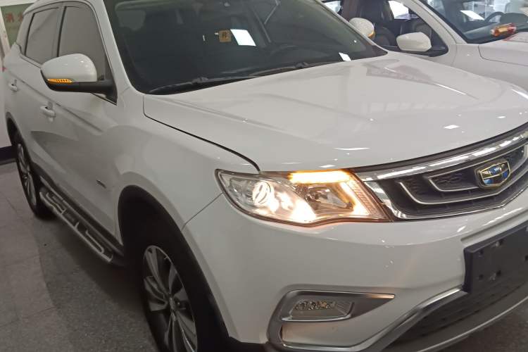 Used Geely Auto Emgrand X7 Sport 2016 1.8TD Automatic Smart Connectivity Version Front Right 45 Deg