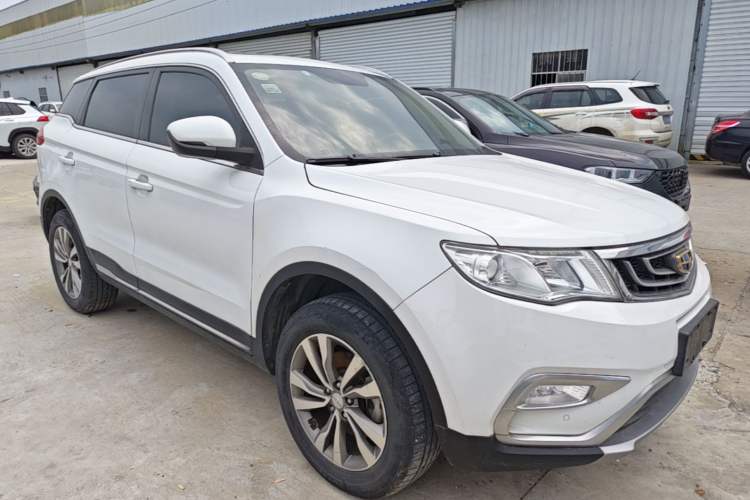 Used Geely Auto Emgrand X7 Sport 2016 2.0L Manual ZhiShang Version Front Right 45 Deg